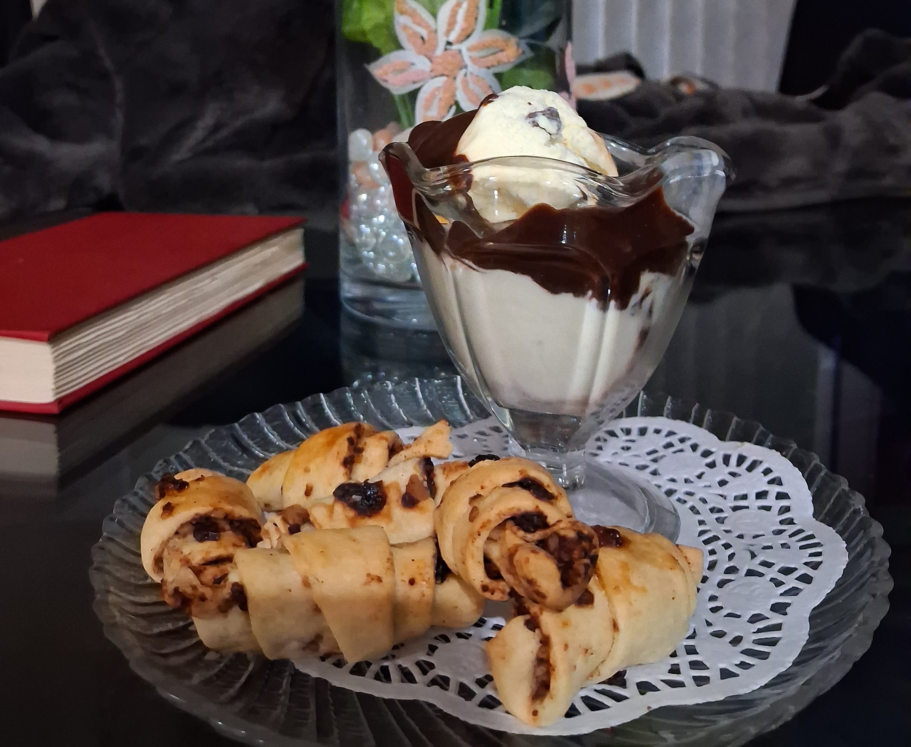 Rugelach cookies